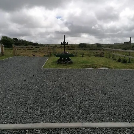 Medlyn Moor Retreats * Porkellis